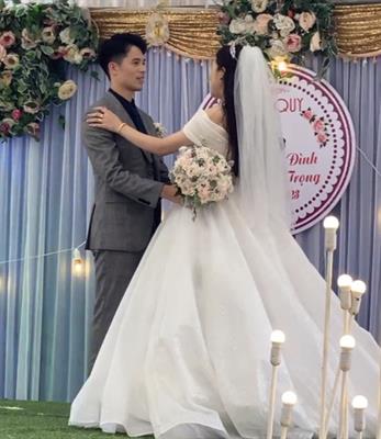 Hôn lễ đặc biệt của trung vệ Trần Đình Trọng 4