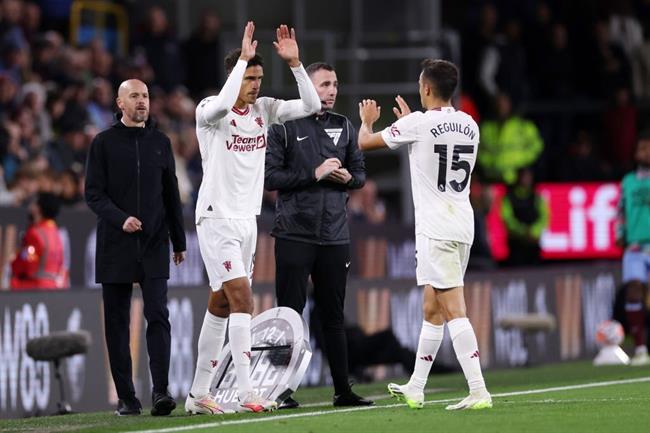 Điểm nhấn Burnley 0-1 MU Siêu phẩm của Bruno Fernandes xoa dịu cơn đau 3