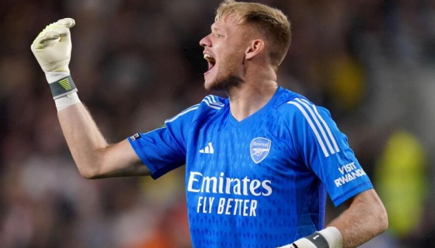 Aaron Ramsdale chơi tốt trước Brentford Aaron Ramsdale choi tot truoc Brentford