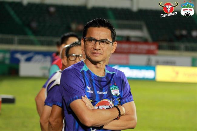 Kiatisuk vẫn chưa nghĩ tới việc HAGL phải đua trụ hạng