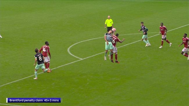 VAR tiếp tục gây tranh cãi lớn ở trận đấu tại Premier League 1 VAR tiếp tục gây tranh cãi lớn ở trận đấu tại Premier League 1