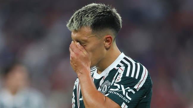 HLV Erik ten Hag len tieng ve chan thuong cua Lisandro Martinez