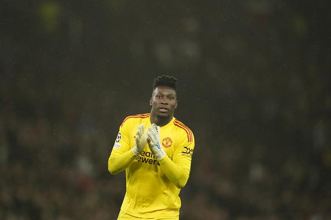 VIDEO Erik ten Hag tiếp tục bảo vệ Andre Onana sau sai lầm khó tin 1 VIDEO Erik ten Hag tiếp tục bảo vệ Andre Onana sau sai lầm khó tin 1