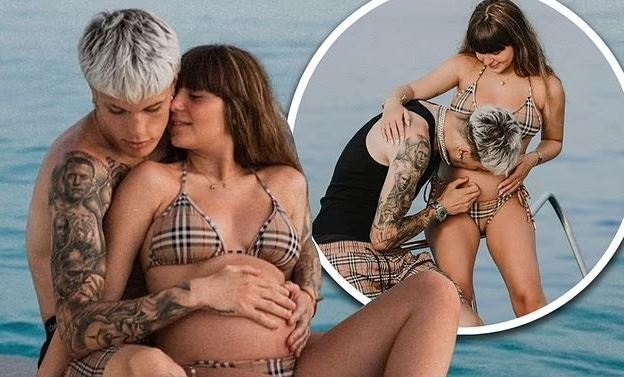 Alejandro Garnacho và bạn gái đón con trai đầu lòng