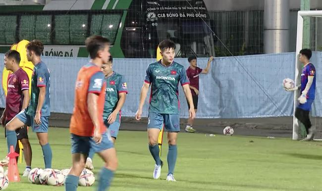 dT Viet Nam tap gio muon truoc them dau Trung Quoc