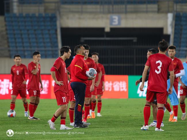 Đội hình đội tuyển Việt Nam đấu Trung Quốc: HLV Troussier chưa vội dùng cầu thủ trẻ