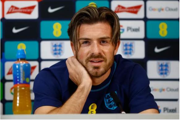 Jack Grealish len tieng ve kha nang Man City roi vao khung hoang