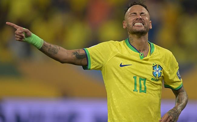 Neymar phải cạnh tranh với Vinicius và Raphinha ở ĐT Brazil 1
