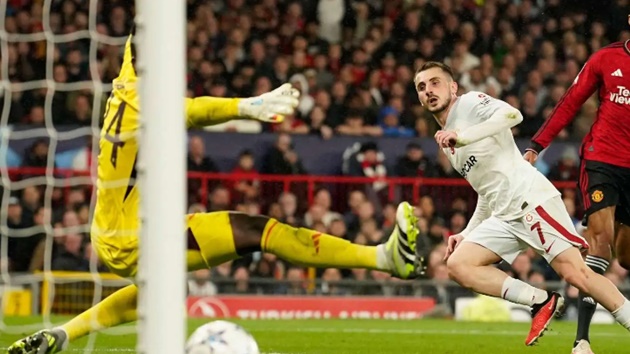 Arsenal quan tam Kerem Akturkoglu