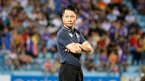 HLV SLNA trách học trò mất kiểm soát dẫn đến thẻ đỏ