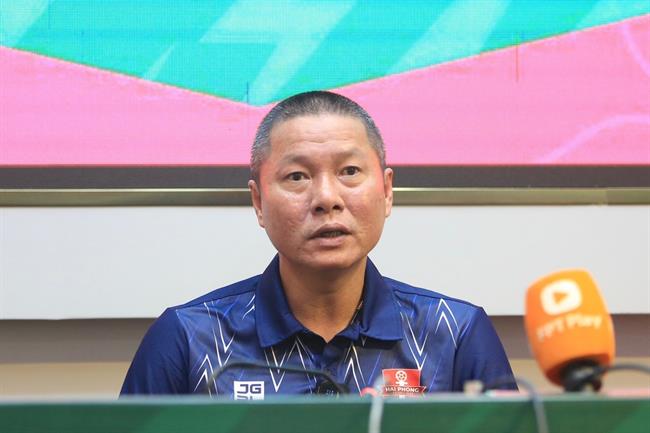 HLV Chu Đình Nghiêm nói gì khi thành công 'thuần hóa ngựa ô' HLHT?