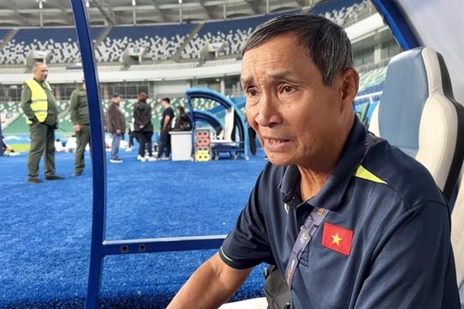 HLV Mai Đức Chung: Ông Kim Sang Sik sẽ phải thay đổi để dẫn dắt ĐT Việt Nam