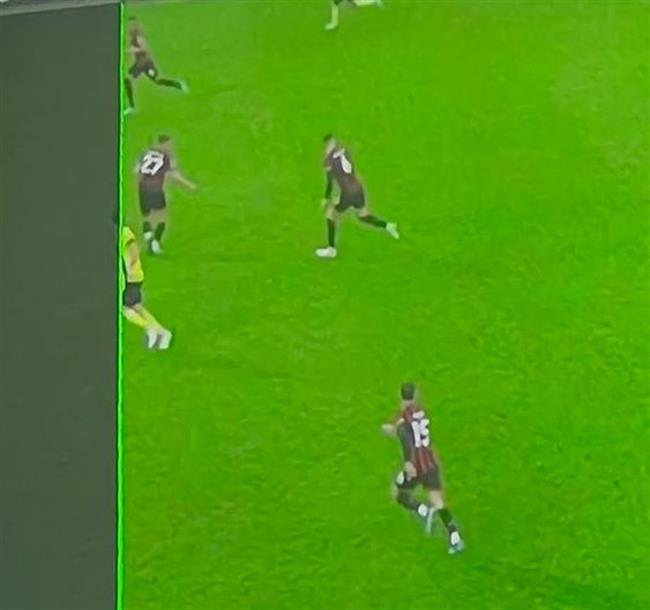 Burnley trở thành nạn nhân của pha check VAR lâu nhất lịch sử 1