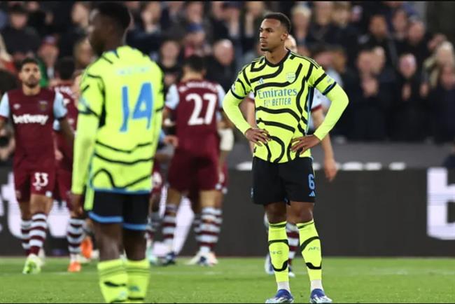 Arsenal thua 1-3 tren san cua West Ham 