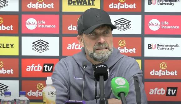 Jurgen Klopp phản ứng thế nào khi Newcastle loại MU?