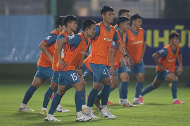 HLV Troussier triệu tập bổ sung Hồ Tấn Tài và Bùi Tiến Dũng cho ĐT Việt Nam 1