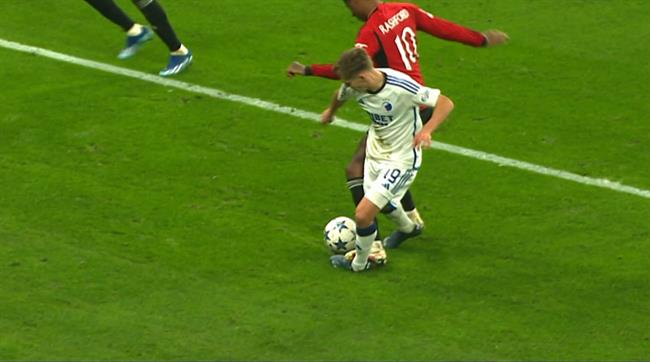 NHM tức giận trước giải thích của UEFA về thẻ đỏ của Marcus Rashford