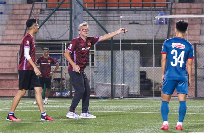 Đại chiến Việt Nam vs Iraq: Màn thử thách bản lĩnh thầy trò ông Troussier