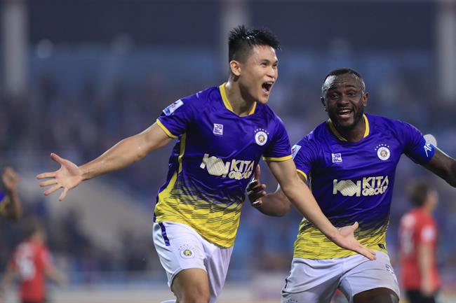 Tuấn Hải ghi bàn giúp Hà Nội đánh bại Urawa Reds