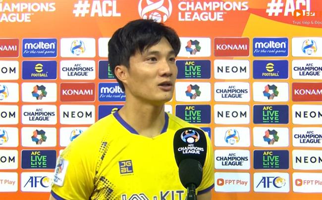 Thủ môn Văn Hoàng nói gì sau màn ra mắt ấn tượng trong màu áo CLB Hà Nội?