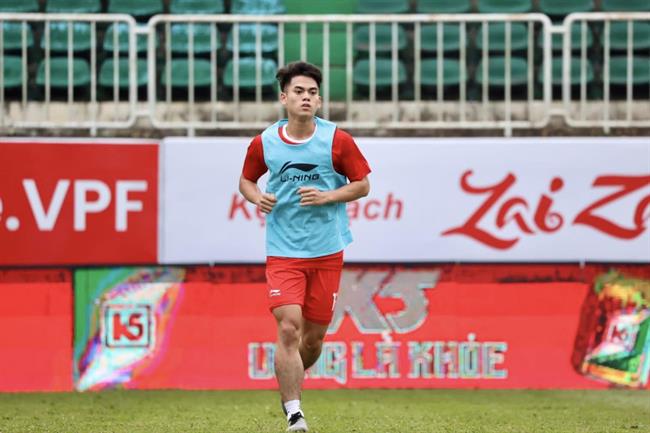 VIDEO: Hoàng Đức kiến tạo, Khuất Văn Khang ghi bàn đầu tiên ở V.League