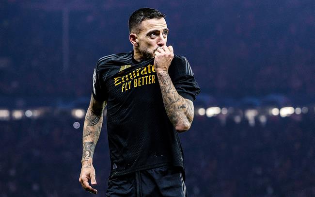 Đôi tất dính máu và lời cam kết của Joselu với Real Madrid