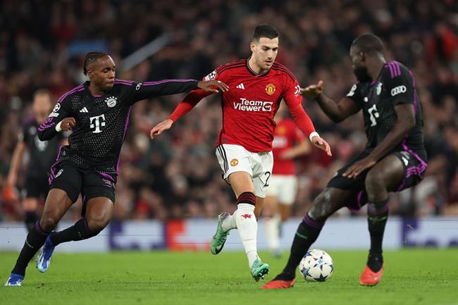 Diogo Dalot chia sẻ đầy cay đắng sau khi MU bị loại 1 Diogo Dalot chia sẻ đầy cay đắng sau khi MU bị loại 1