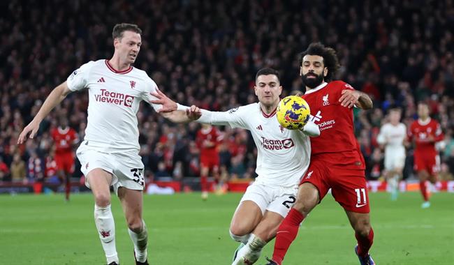 Alisson Becker hài lòng khi giữ sạch lưới trước MU 1