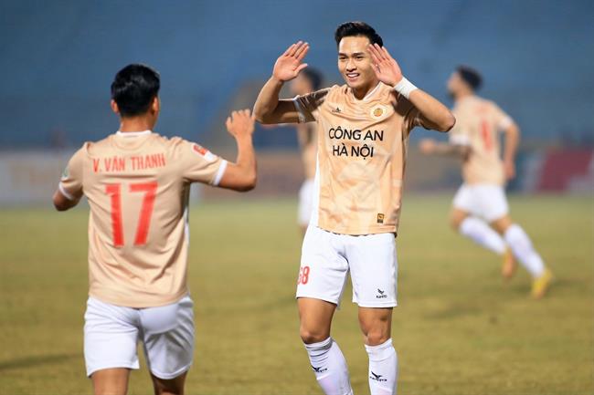 CAHN trở lại mạch thắng trong ngày thay tướng