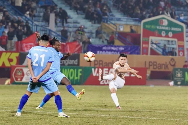 Tiền vệ Quang Hải rực sáng trước ngày lên tuyển Việt Nam