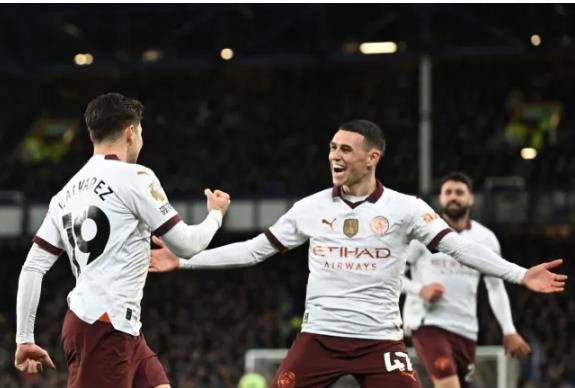 Phil Foden cảnh báo Arsenal và Liverpool