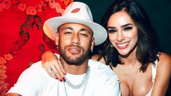 Neymar sắp có con với người mẫu đồng hương