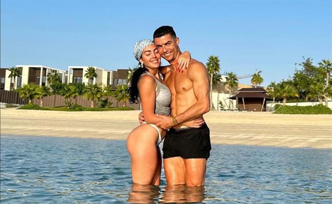 Ronaldo làm gì trong kỳ nghỉ?