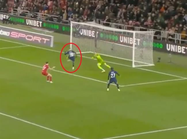 Cole Palmer bo lo co hoi kho tin truoc Middlesbrough