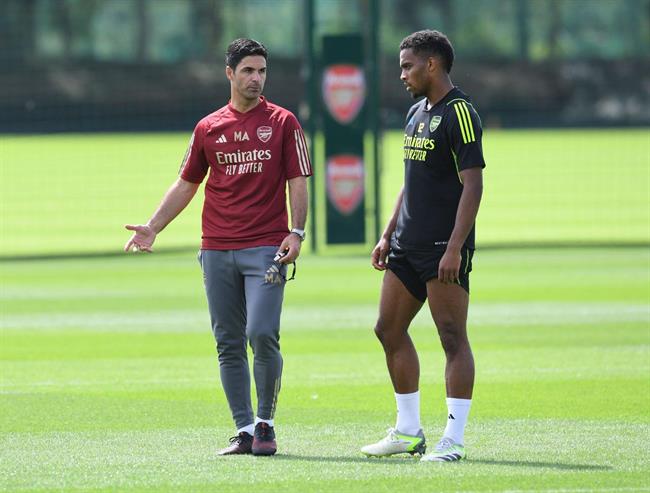 Arsenal thông báo tin vui của Jurrien Timber