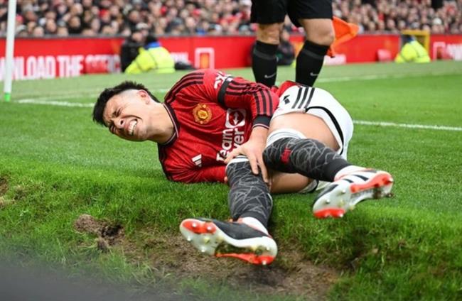 HLV Erik Ten Hag: Chấn thương của Lisandro Martinez có vẻ khá tệ