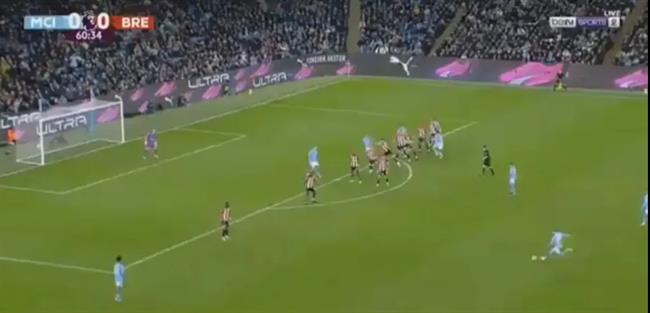 Xem lại cú đá phạt thảm họa của Bernardo Silva