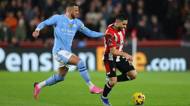 Kyle Walker hạ đo ván Neal Maupay tại Etihad 1