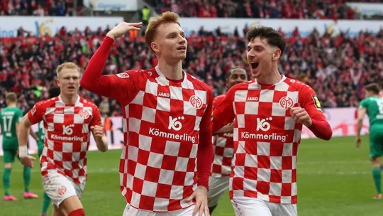 Nhận định Bayer Leverkusen vs Mainz (02h30 ngày 242) Phá kỷ lục của “Hùm xám” 2 Nhận định Bayer Leverkusen vs Mainz (02h30 ngày 242) Phá kỷ lục của “Hùm xám” 2