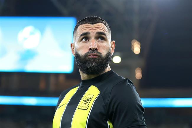 Điểm tin bóng đá sáng 2/5: Karim Benzema trở lại Real Madrid