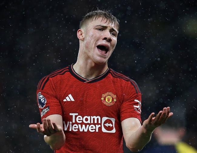 MU nhận tin dữ từ Hojlund