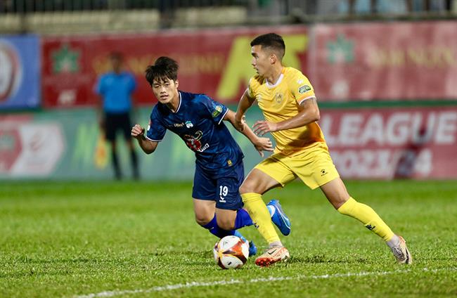 Vòng 10 V-League 2023/24: Gia Lai bế tắc, Nam Định sảy chân