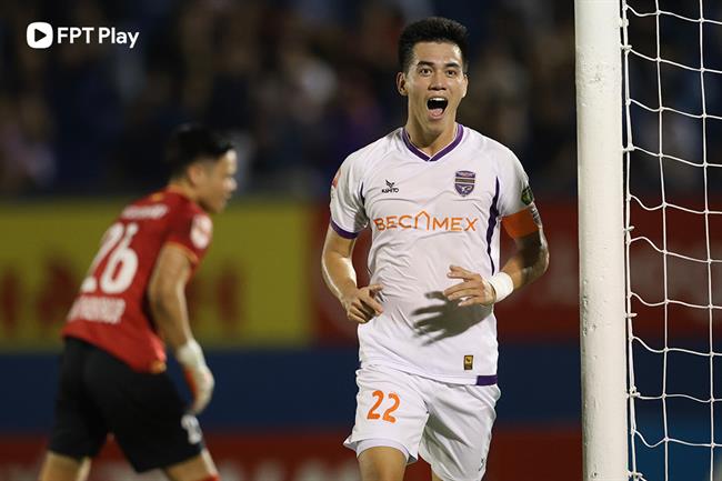 Tiến Linh tỏa sáng rực rỡ trước ngày lên tuyển