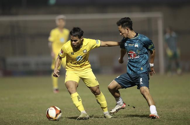 HLV Vũ Tiến Thành thừa nhận HAGL thắng may mắn Thanh Hóa 1