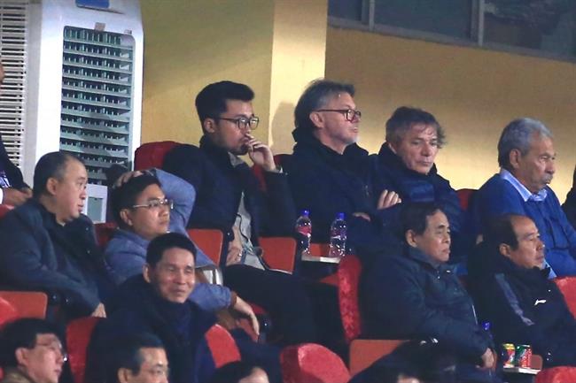 HLV Troussier nhắm 4 sao Hồng Lĩnh Hà Tĩnh cho ĐT Việt Nam 1