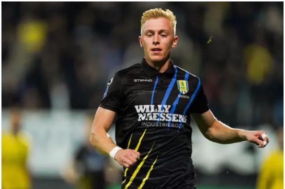 Mika Biereth trong màu áo Sturm Graz theo dạng cho mượn Mika Biereth trong mau ao Sturm Graz theo dang cho muon