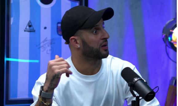 Kyle Walker khong muon Arsenal vo dich Premier League