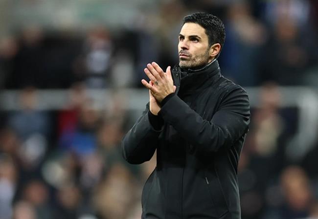 Alan Shearer nói gì về phong cách cầm quân của Mikel Arteta?