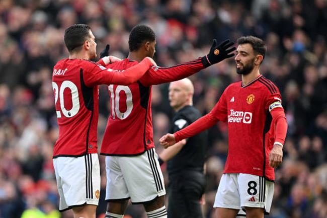Bruno Fernandes chia sẻ về chuyện nhường penalty cho Rashford 1