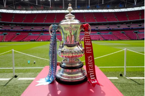 Le boc tham ban ket FA Cup se dien ra sau tran dau giua MU voi Liverpool 